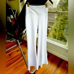 Halara Crossover Flare Leggings